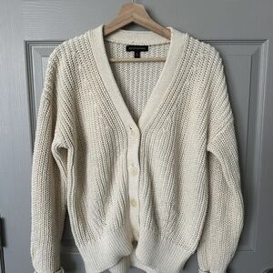 Banana Republic Women’s Off-White Cardigan Sweater